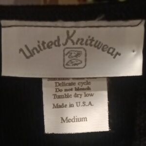 FINAL PRICE United Knitwear black l/s cotton sweater w side slits saggy pockets